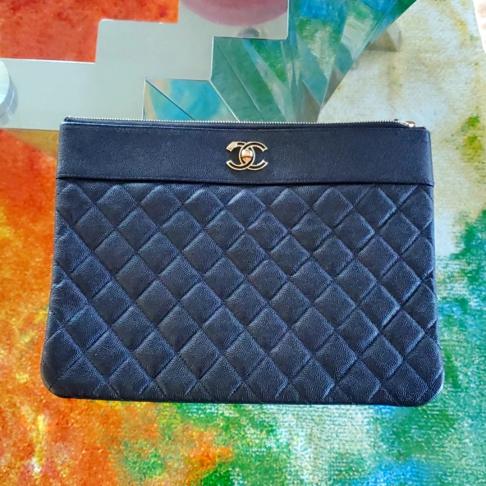 CHANEL Black Caviar Clutch Case Very Good